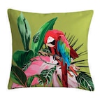 Coussin déperlant à 9,99 € dans le catalogue Maxi Bazar