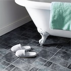 Dalles PVC adhésives 1m2 - KINGMANN en promo chez B&M Dalles PVC adhésives 1m2 - KINGMANN dans le catalogue B&M