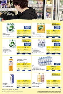 Volvic im METRO Prospekt "Wochenangebote Händler + Monats-Mix August" mit 26 Seiten (Schorndorf)