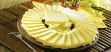 Plateau de raclette de Savoie IGP au lait de montagne La Pointe Percée 550g - Casino Supermarchés à Neuilly-sur-Seine Plateau de raclette de Savoie IGP au lait de montagne La Pointe Percée 550g en promo chez Casino Supermarchés Neuilly-sur-Seine à 9,68 €