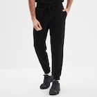Pantalon jogging droit molleton noir homme dans le catalogue La Halle