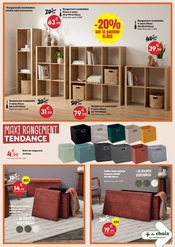 Promos Pouf dans le catalogue "Beaux jours À LA MAISON à mini PRIX" de Maxi Bazar Pouf en promo dans le catalogue Maxi Bazar à la page 9