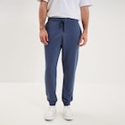 Pantalon jogging droit molleton bleu lavande homme - La Halle Pantalon jogging droit molleton bleu lavande homme à 15,99 € dans le catalogue La Halle