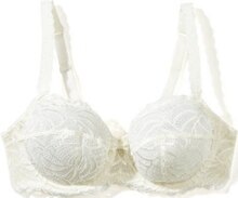 Soutien-gorge avec armature plongeant pampelune - Géant Casino à Montpellier Soutien-gorge avec armature plongeant pampelune en promo chez Géant Casino Montpellier à 18,90 €
