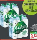 Natürliches Mineralwasser Angebote von Volvic bei Marktkauf Paderborn für 3,33 €