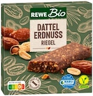Dattel-Erdnuss-Riegel von REWE Bio für 1,49 € bei REWE im Angebot Dattel-Erdnuss-Riegel von REWE Bio im aktuellen REWE Prospekt