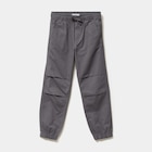 La Halle Paris - Promo Pantalon battle taille élastiquée coton gris foncé garçon Promo Pantalon battle taille élastiquée coton gris foncé garçon à 4,99 € dans le catalogue La Halle à Paris