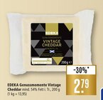 Marktkauf Fellbach - Genussmomente Vintage Cheddar Angebot im Prospekt Genussmomente Vintage Cheddar bei Marktkauf im Fellbach Prospekt für 2,79 €