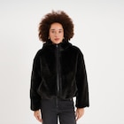 Promo Parka réversible capuche fausse fourrure noir femme à 59,99 € dans le catalogue La Halle à Ibos