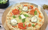 Pizza Chèvre Cendré Tomates Mi-Séchées à 6,72 € dans le catalogue Intermarché Super