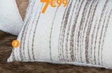Coussin brossé - B&M Coussin brossé à 7,99 € dans le catalogue B&M