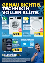 Smartphone im EURONICS Prospekt in Rheda-Wiedenbrück Aktueller EURONICS Prospekt mit Smartphone, "GENAU RICHTIG. TECHNIK IN VOLLER BLÜTE.", Seite 1