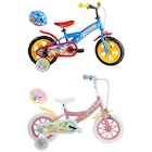 Vélo 12 pouces Paw Patrol ou Stitch avec casque - PAW PATROL & DISNEY dans le catalogue Carrefour Market
