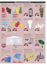 Deko im V-Markt Prospekt "V-Markt einfach besser einkaufen" auf Seite 17