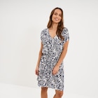 Robe caftant courte col en V ecru femme en promo chez La Halle Robe caftant courte col en V ecru femme dans le catalogue La Halle