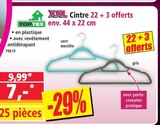 Cintre 22 + 3 offerts env. 44 x 22 cm - TOPTEX dans le catalogue Norma