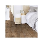 Sol PVC en rouleau lame bois large rustique largeur 3m ep. 2,6mm passage important dans le catalogue Décor Discount