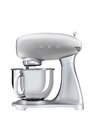 Robot pâtissier Smeg SMF02SVEU gris silver - Smeg en promo chez Darty Robot pâtissier Smeg SMF02SVEU gris silver - Smeg dans le catalogue Darty