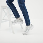 Baskets running à lacets gris argent homme dans le catalogue La Halle