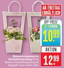 Blumenarrangement in Geschenkverpackung Angebote bei Marktkauf Ulm für 10,99 €