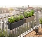 Promo Jardinière Chorus + Support à 7,49 € dans le catalogue Carrefour Market à Mareuil-lès-Meaux