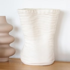 Grand vase asymetrique - B&M à Caen Grand vase asymetrique en promo chez B&M Caen à 17,99 €