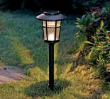 Gartenbeleuchtung im toom Baumarkt Prospekt Solar-Wegeleuchte mit RGB-Farbwechsel im aktuellen toom Baumarkt Prospekt für 7,99 €