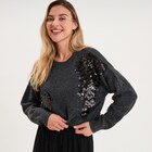 Pull à paillettes gris foncé femme en promo chez La Halle Pull à paillettes gris foncé femme dans le catalogue La Halle