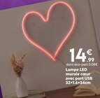 Lampe LED murale cœur avec port USB dans le catalogue Maxi Bazar