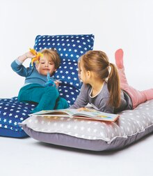 Rangement chambre enfant - Izibul - Oxybul Rangement chambre enfant - Izibul à 89,99 € dans le catalogue Oxybul "Noël de tous les talents"