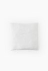 Oreiller carré 60x60 cm en promo chez Monoprix Vitry Vitry-sur-Seine à 4,00 €