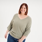 Pull manches 3/4 col en V vert kaki femme grande taille à 12,99 € dans le catalogue La Halle