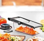 V-Hobel „Julienne Collect“ von GEFU für 14,99 € bei Segmüller im Angebot V-Hobel „Julienne Collect“ von GEFU im aktuellen Segmüller Prospekt