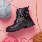 Boots à lacets noir fille dans le catalogue La Halle