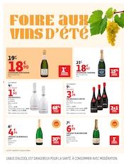 Promos Champagne dans le catalogue "OFFRES DU MOMENT" de Auchan Supermarché Champagne en promo dans le catalogue Auchan Supermarché à la page 2