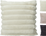 Promo Coussin velours côtelé à 9,99 € dans le catalogue Maxi Bazar à Mougins