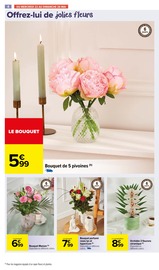 Promos Bouquet De Roses dans le catalogue "68 millions de supporters" de Carrefour Market à la page 8