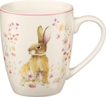 Kaffeebecher Hase & Blumenranken bei dm-drogerie markt im Wedel Prospekt für 4,95 €