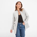 Manteau mi-long cintré zippé col montant gris clair femme - La Halle à Aulnay-sous-Bois Manteau mi-long cintré zippé col montant gris clair femme en promo chez La Halle Aulnay-sous-Bois à 39,99 €