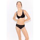 Slip "Daily dentelle" - DIM en promo chez Carrefour Slip "Daily dentelle" - DIM dans le catalogue Carrefour