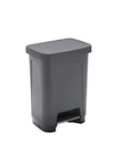 Promo Poubelle à pédale plastique noir 25 L - 36 x 26,5 x 45,5 cm à 18,90 € dans le catalogue Brico Dépôt à Ville-la-Grand
