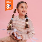 Promo Pull col rond droit manches longues multicolore fille à 8,00 € dans le catalogue La Halle à Saint-Martial-d'Artenset