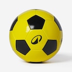 Fußball Größe 5 - First Kick (Kinder ab 12 Jahren) gelb bei Decathlon im Prospekt "" für 5,99 €