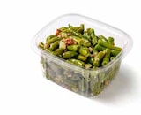 Bohnensalat mit Speck bei GLOBUS im Krumbach Prospekt für 2,59 €