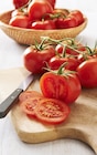 Tomate ronde en grappe en promo chez U Express Tomate ronde en grappe dans le catalogue U Express