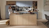 Inselküche Angebote von MONDO, BOSCH bei Opti-Wohnwelt Würzburg für 10.799,00 €