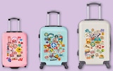 Lot de 3 valises déco stickers - TRAVEL'S - Netto à Valence Lot de 3 valises déco stickers - TRAVEL'S en promo chez Netto Valence à 49,00 €