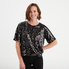 La Halle Issy-les-Moulineaux - Promo T-shirt à sequins manches courtes droit noir femme Promo T-shirt à sequins manches courtes droit noir femme à 13,99 € dans le catalogue La Halle à Issy-les-Moulineaux