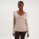 Pull col en V manches longues beige femme en promo chez La Halle Montpellier à 12,99 €
