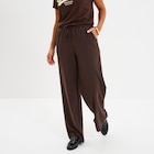 Pantalon large élastiqué marron foncé femme en promo chez La Halle Argenteuil à 15,00 €